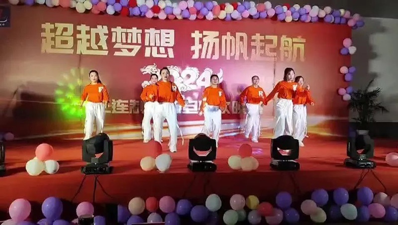 多才多艺--展三连风采！